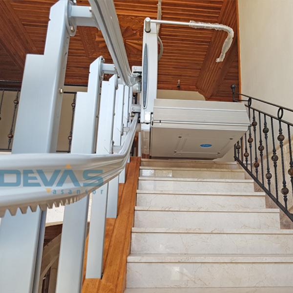 Devas Elevator Supra Horizontal Hurdles Platform